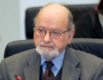 Υπέρ της συνεργασίας του ΣΥΝ με το ΠΑΣΟΚ τάσσεται ο Λεωνίδας Κύρκος