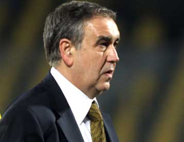 Έχουμε τα πόδια μας στη γη, είπε ο Ερνάντεθ αναλαμβάνοντας τον Λεβαδειακό