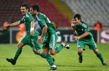 Οι «επαγγελματικές» νίκες οδηγούν τον Παναθηναϊκό