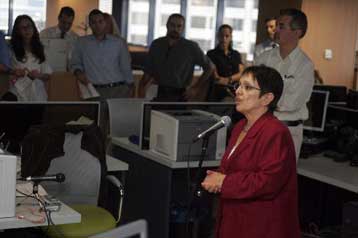 Να μη ρίξουν «ψήφο απογοήτευσης» καλεί τους πολίτες η Αλέκα Παπαρήγα