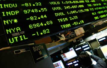 Πτώση στα χρηματιστήρια της Ευρώπης και στη Γουόλ Στριτ την Παρασκευή