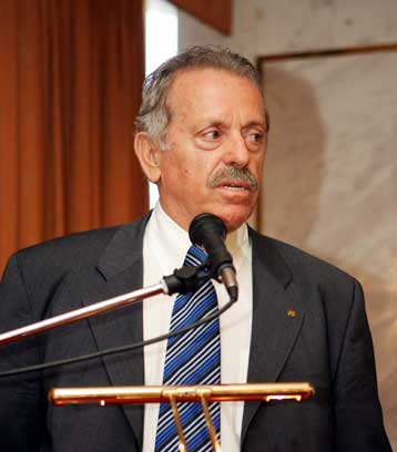 Για υποκλοπή και όχι… αντιπαράθεση με συμβασιούχους κάνει λόγο η ΓΓΑ