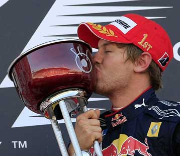 Ο Φέτελ κατέκτησε το γκραν πρι στη Σουζούκα