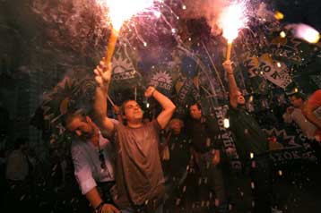 Στην Ιπποκράτους έφθασε ο Γιώργος Παπανδρέου