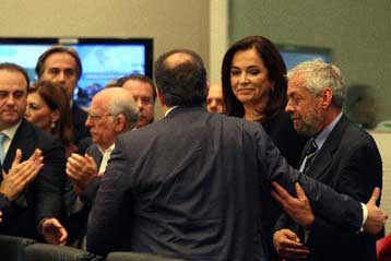 Κλειστά κρατούν τα χαρτιά τους Μπακογιάννη, Αβραμόπουλος και Σαμαράς