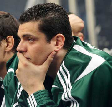 Πλήγμα στον Παναθηναϊκό, κάταγμα στο χέρι ο Τσαρτσαρής