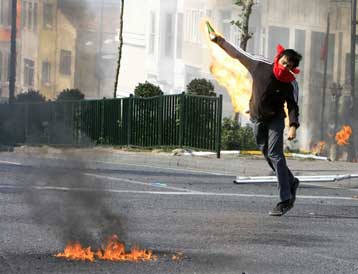 Δεκάδες συλλήψεις σε διαδήλωση κατά του ΔΝΤ στην Κωνσταντινούπολη