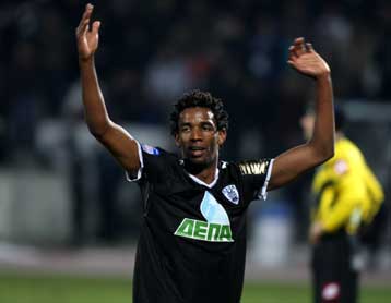 Η νίκη επί του Ηρακλή πέρασε τον ΠΑΟΚ από τον προβληματισμό στην αισιοδοξία