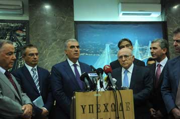 Συγκινημένος ο Γ.Σουφλιάς στην τελευταία εμφάνιση ως ενεργός πολιτικός