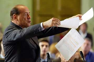 Ανακαλεί την ασυλία Μπερλουσκόνι το Συνταγματικό Δικαστήριο της Ιταλίας