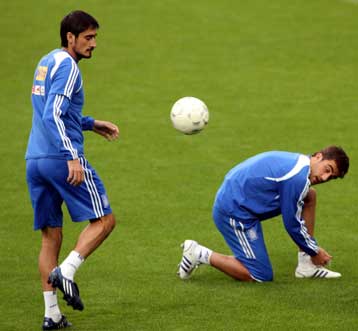 Εξακολουθεί να αγωνιά για Παπασταθόπουλο ο Ρεχάγκελ