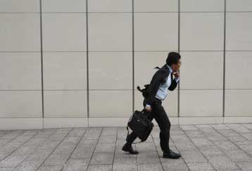 Δύο νεκροί και 30 τραυματίες στο Τόκιο από το πέρασμα του τυφώνα Μελόρ