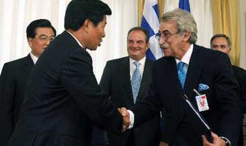 «Μπλόκο» στον Πειραιά από τις απεργιακές κινητοποιήσεις των υπαλλήλων του ΟΛΠ