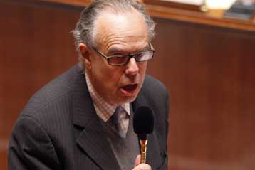 «Απρεπής» η επίθεση στον Γάλλο υπουργό Πολιτισμού, λέει σύμβουλος του Σαρκοζί