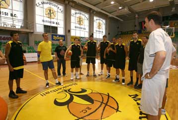 «Να ξεχάσουμε τη διαφορά» η οδηγία του Μπαρτζώκα ενόψει Βερολίνου