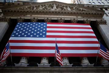 Με κέρδη έκλεισαν οι αγορές της Ευρώπης και η Γουόλ Στριτ την Πέμπτη