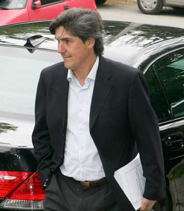 Ο Κούλης έδωσε τις μετοχές του στην Ερασιτεχνική ΑΕΚ