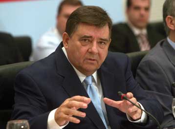 «Στην τελική του ευθεία» βλέπει το Κυπριακό ο Γιώργος Καρατζαφέρης