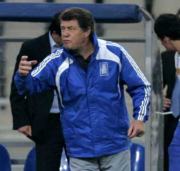 Κάτι έγινε στο ημίχρονο και… κερδίσαμε, παραδέχθηκε ο ανιγματικός Ρεχάγκελ