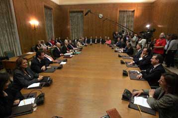 Το 83% των πολιτών κρίνει θετικά τη σύνθεση του νέου Υπουργικού Συμβουλίου