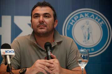 «Είμαστε παρόντες και μόνοι» διέψευσε τα σενάρια αποχώρησης ο Ρέμος