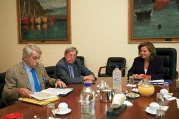 Διάλογο για τη σύμβαση ΟΛΠ – COSCO υποσχέθηκε η Λούκα Κατσέλη