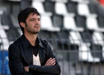 Και τυπικά ανέλαβε ο Βρύζας, χωρίς κόσμο στο ΟΑΚΑ