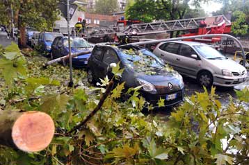 Τέσσερεις νεκροί από τη σφοδρή κακοκαιρία στην Ιταλία