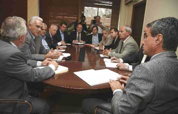 Ασφαλιστικό και ανεργία επί τάπητος στις συναντήσεις με τους κοινωνικούς εταίρους