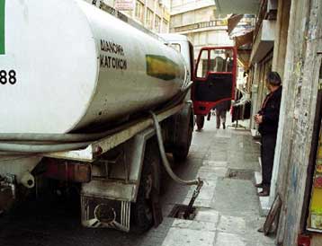 Αυτοσυγκράτηση στα περιθώρια κέρδους για το πετρέλαιο θέρμανσης, ζητά η κυβέρνηση