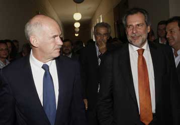 Ο Χρήστος Παπουτσής γραμματέας της Κοινοβουλευτικής Ομάδας του ΠΑΣΟΚ