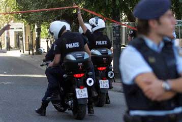 «Απόσυρση» αστυνομικών που υπηρετούν σε πολιτικούς και επισήμους