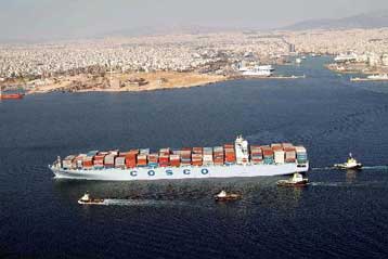 Κινεζικές πιέσεις για την απεργία στο λιμάνι του Πειραιά