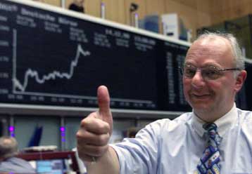 Μια ανάσα από τις 2.900 μονάδες το Χρηματιστήριο Αθηνών, με άνοδο 3,17%