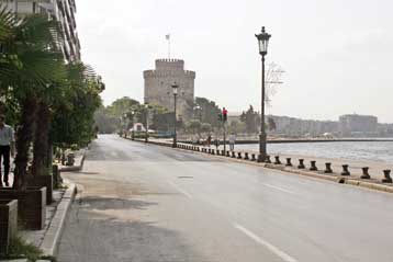 «Οριακά» τα οικονομικά των μισών νοικοκυριών στη Θεσσαλονίκη, λέει το ΕΒΕΘ