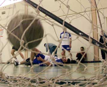 Συντριβή για την εθνική χάντμπολ γυναικών με 45-18 στη Σερβία