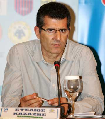 «Δολοφονική ενέργεια» χαρακτήρισε ο Καζάζης τις βόμβες μολότοφ στην προπόνηση του ΠΑΟ