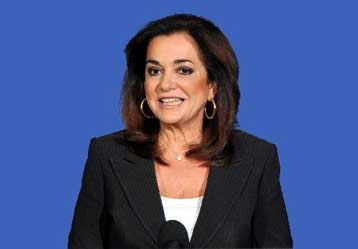 Με 1.000 υπογραφές κατέθεσε επισήμως υποψηφιότητα η Ντόρα Μπακογιάννη