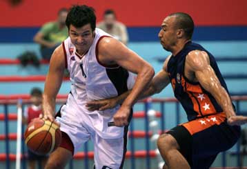 Νίκη του Πανιωνίου επί της Ολύμπιας με 73-69 για το «Ανδρέας Βαρίκας»