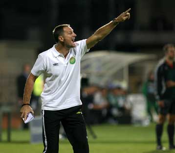 Σύνθημα Καρτιέ για να καλύψει ο Πανθρακικός το χαμένο έδαφος