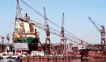 «Λύση-πακέτο» για τα Ναυπηγεία Σκαραμαγκά αναζητεί η κυβέρνηση