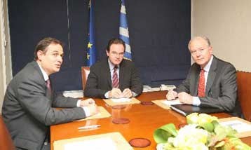 Αμεσα μέτρα και νέο δανεισμό για το έλλειμμα, εξαγγέλλει ο Γ.Παπακωνσταντίνου