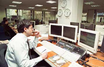 Δημοπρασία εντόκων γραμματίων την Τρίτη για την άντληση 1,5 δισ. ευρώ