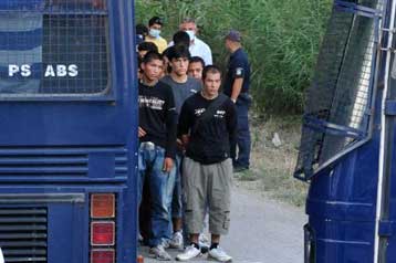 Ριζικές αλλαγές στις διαδικασίες ασύλου ζητά ο ΣΥΡΙΖΑ