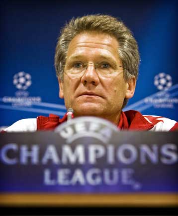 «Φαβορί ο Ολυμπιακός», αλλά και μήνυμα για «διπλό» έστειλε ο Μπολόνι για τη Σταντάρ Λ.