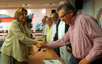 Κρίσιμες διαβουλεύσεις για τη λήξη της απεργίας στον ΟΛΠ