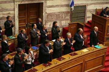 Η ώρα των πολιτικών αρχηγών στη συζήτηση επί των προγραμματικών δηλώσεων