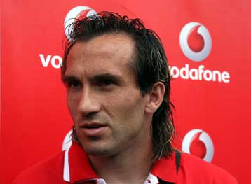 «Δεν έχω πρόταση από τον Ολυμπιακό» απαντά ο Γκέκας