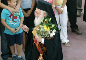 Συνάντηση του πρωθυπουργού με τον Αρχιεπίσκοπο Τιράνων και Πάσης Αλβανίας