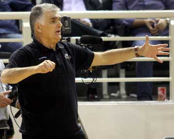 Νίκη του ΠΑΟΚ επί του Απόλλωνα Λεμεσού αλλά και προβληματισμός για Εϊβερι